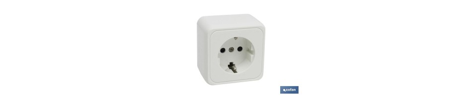 BASE SUPERFICIE +T.T.(16A-250V)